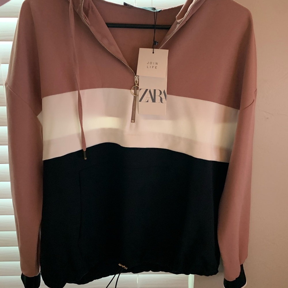 Zara pull over half zip size small, NWT